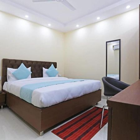 Hotel Mannat Bhera Enclave Yeni Delhi Dış mekan fotoğraf