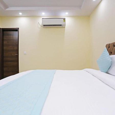 Hotel Mannat Bhera Enclave Yeni Delhi Dış mekan fotoğraf