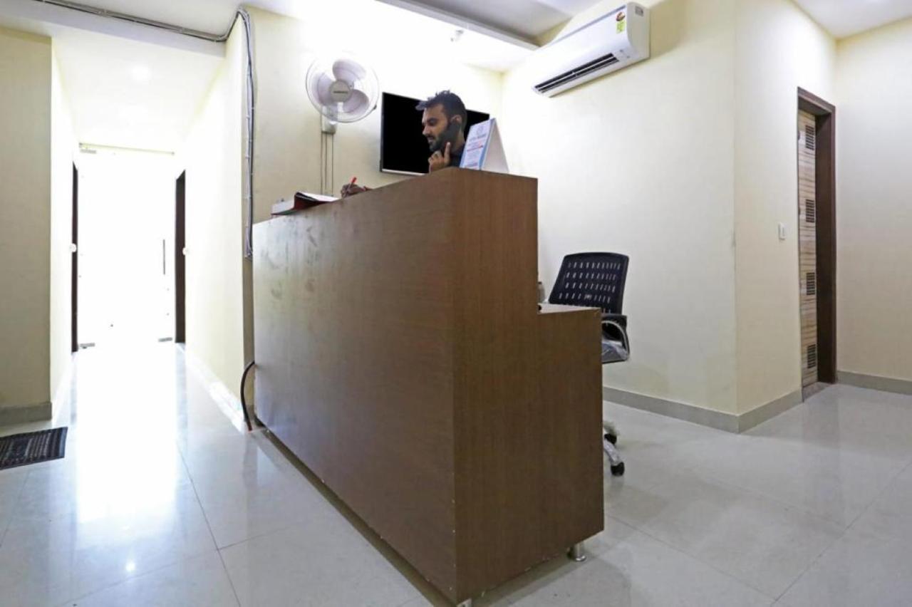 Hotel Mannat Bhera Enclave Yeni Delhi Dış mekan fotoğraf